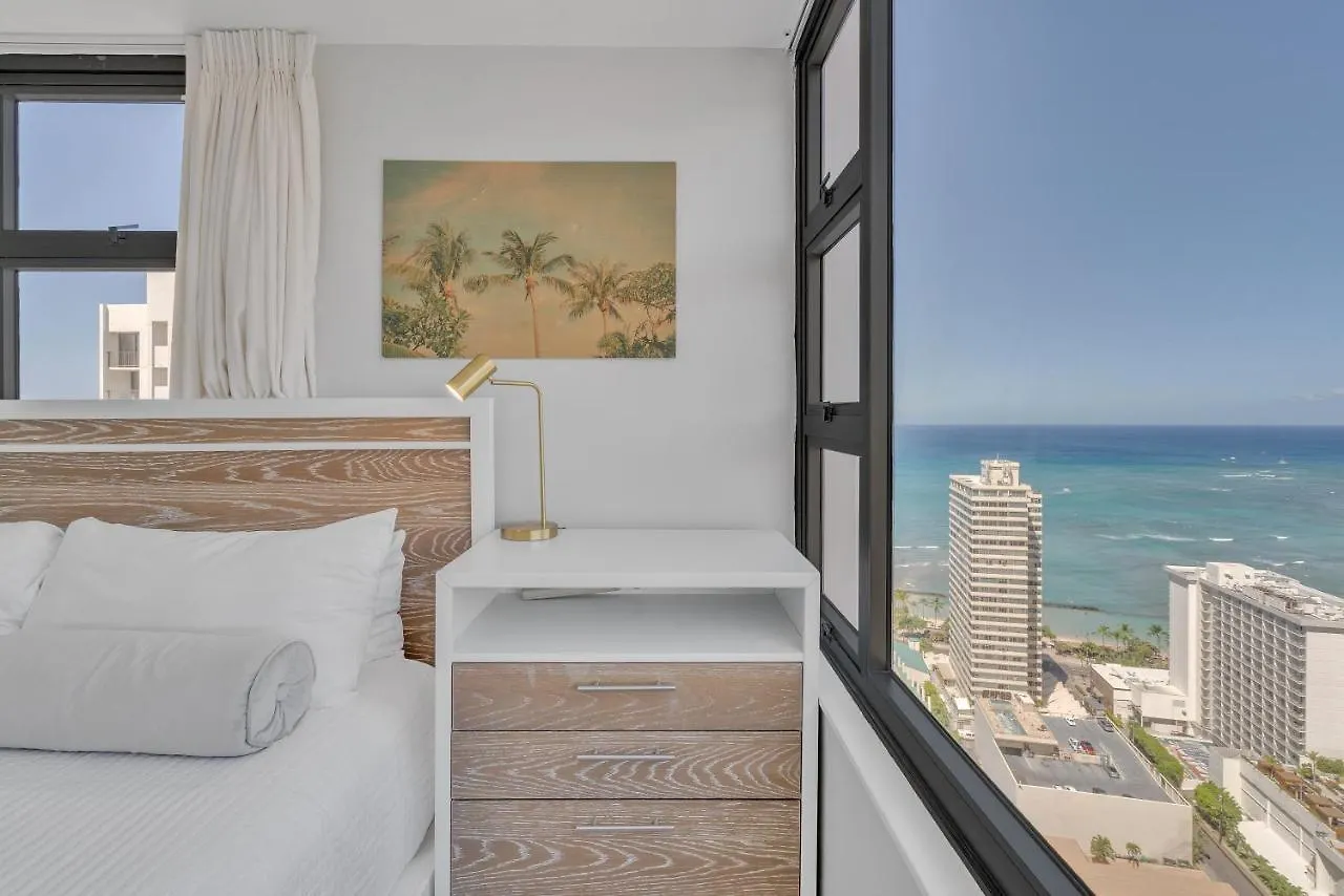 Apartment Beach Oasis With Ocean & City Views With Free Parking! Honolulu